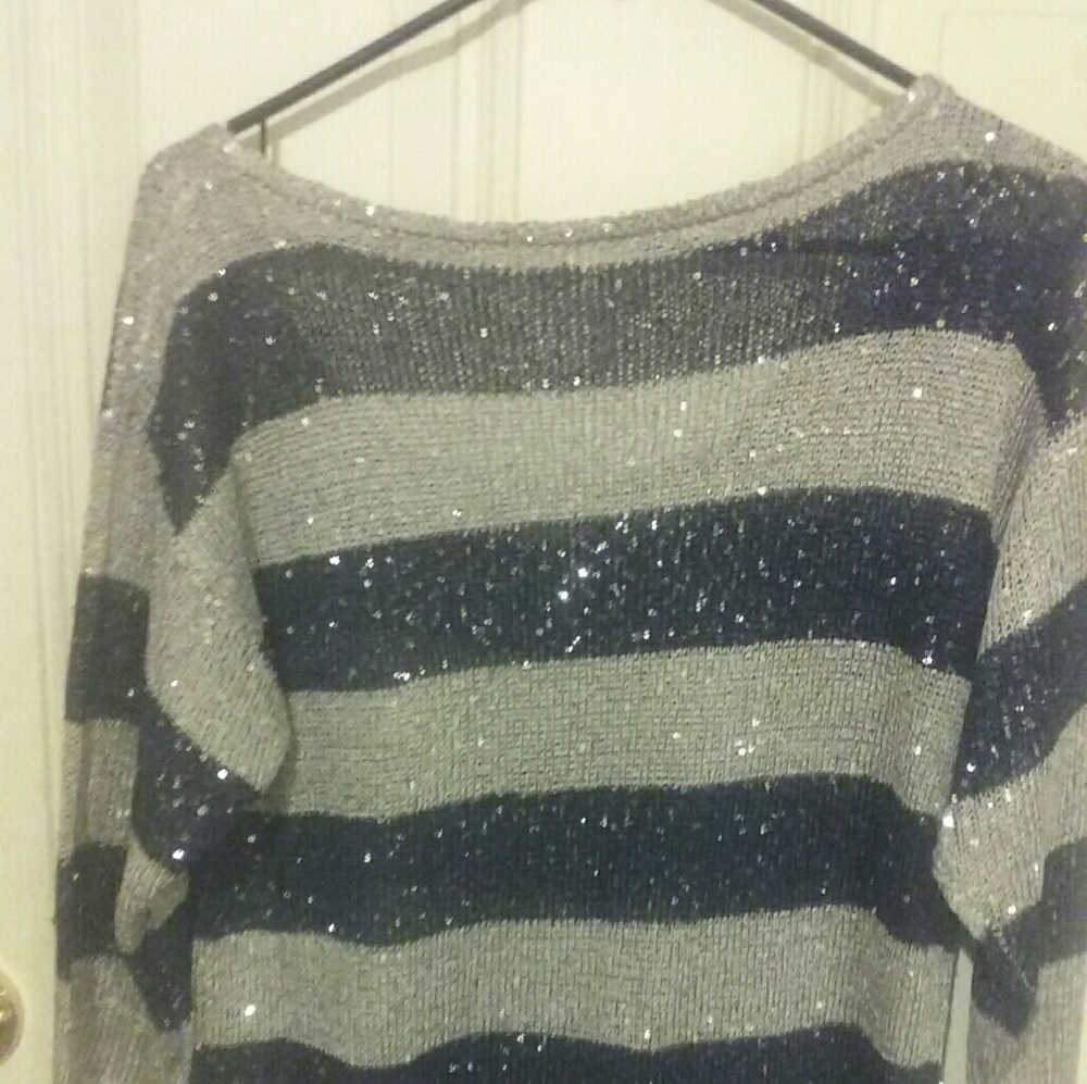 Sweater - Picture 2 of 3